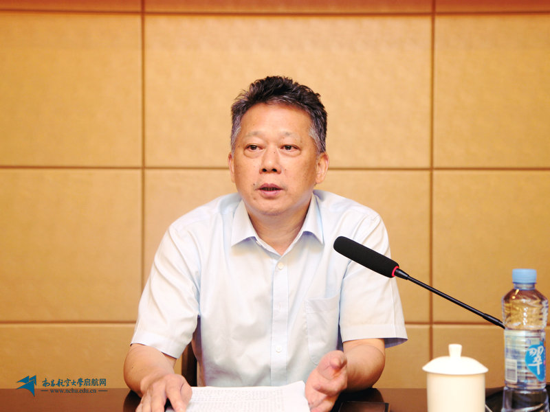 副校长陈震作报告副校长罗旭彪作报告副校长熊震宇作报告副校长何兴道