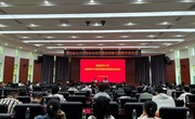 学校举办教育科研专题辅导报告会