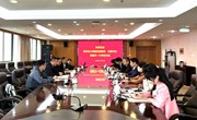 航天电工集团党委委员、纪委书记陈建华一行来校考察交流